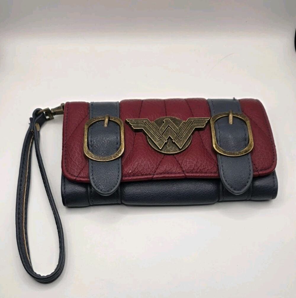 DC Comics Wonder Woman Wallet WW logo Double Buckle Wristlet Tri-Fold Licensed